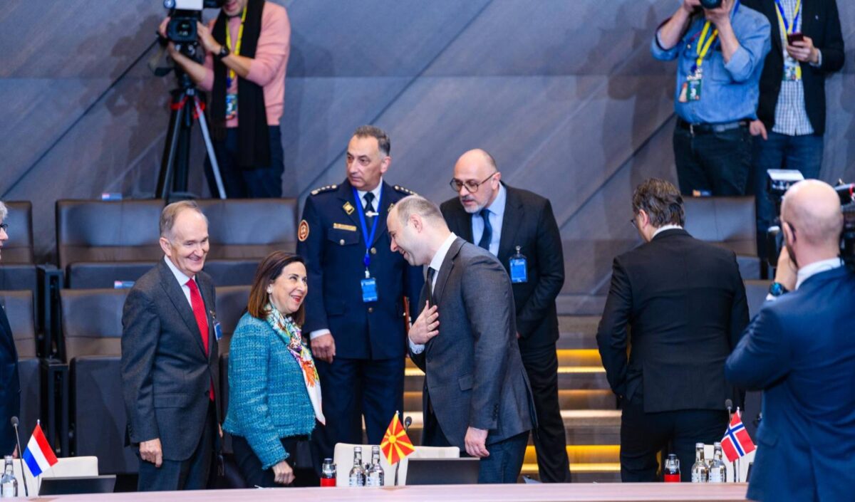 Силна поддршка за американските мировни напори за Украина и Европа – Мисајловски со порака во седиштето на НАТО