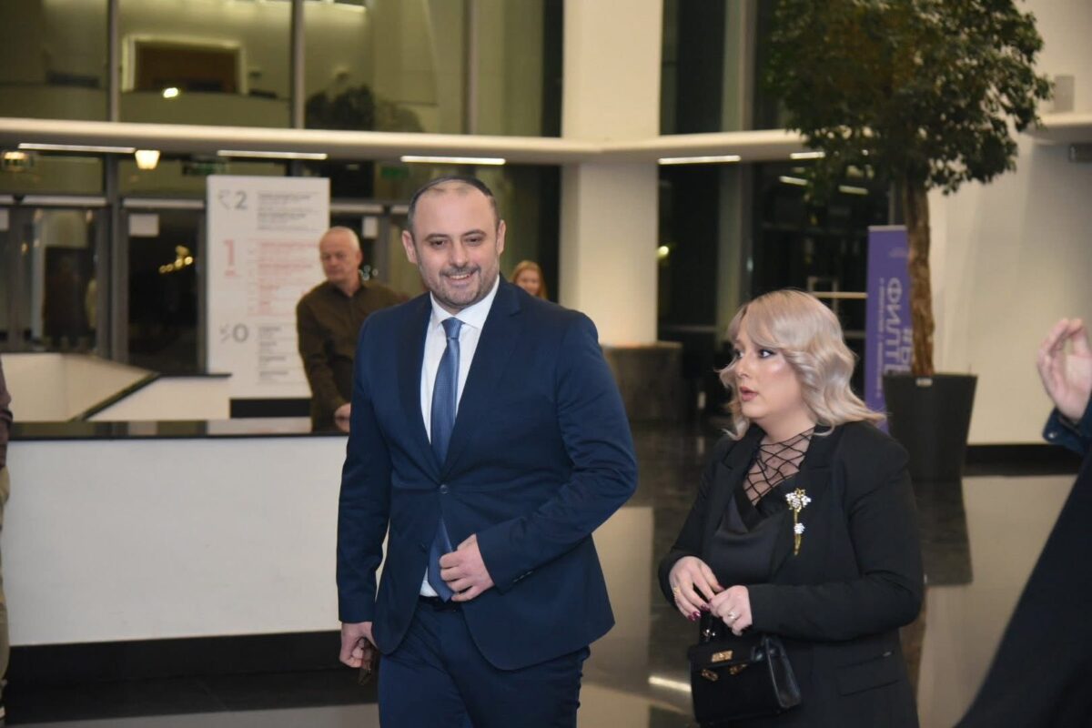 Сопругата на Орце Георгиевски со чанта од 30.000 долари, велат од СДСМ