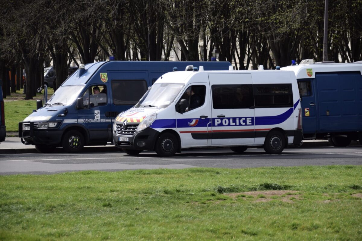 Сопругот носел мажи во нивниот дом за да ја злоупотребуваат додека била без свест: Жижел Пелико објави мемоари за случајот со масовното силување