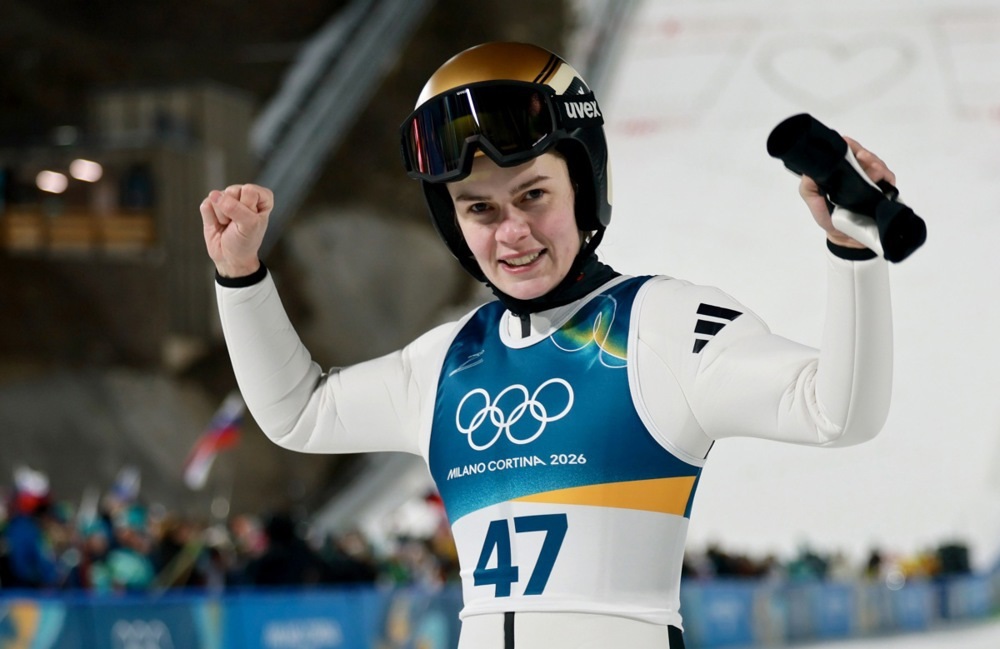 Стрем е кралица на ски скоковите, Ника Превц леташе до бронзата