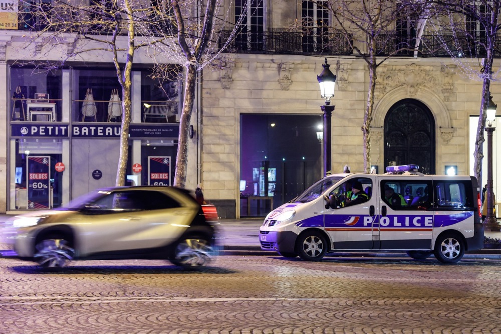 Уапсени двајца тинејџери во Франција: планирале терористички напад