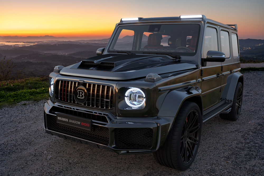 (Фото/видео) Џипот од 500.000 евра на Бака прасе изгоре во Белград