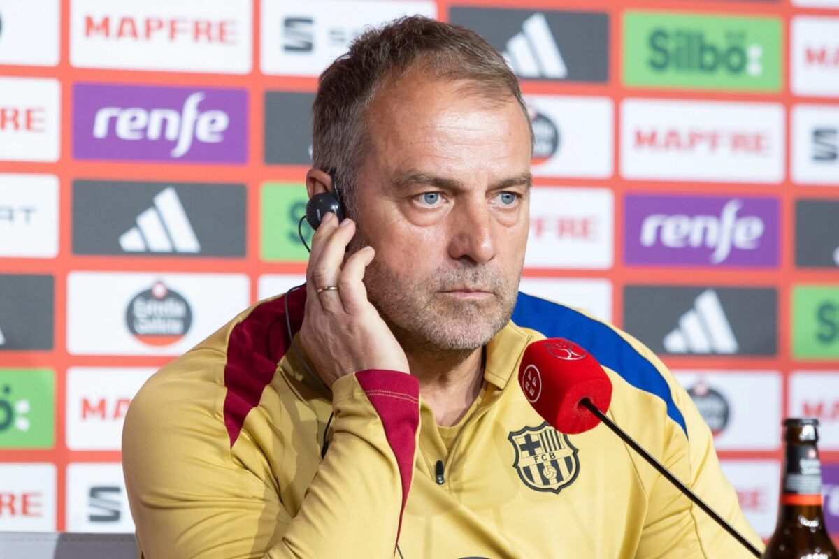 Ханси Флик за дебаклот на Барселона на „Метрополитано“ ги обвини судиите