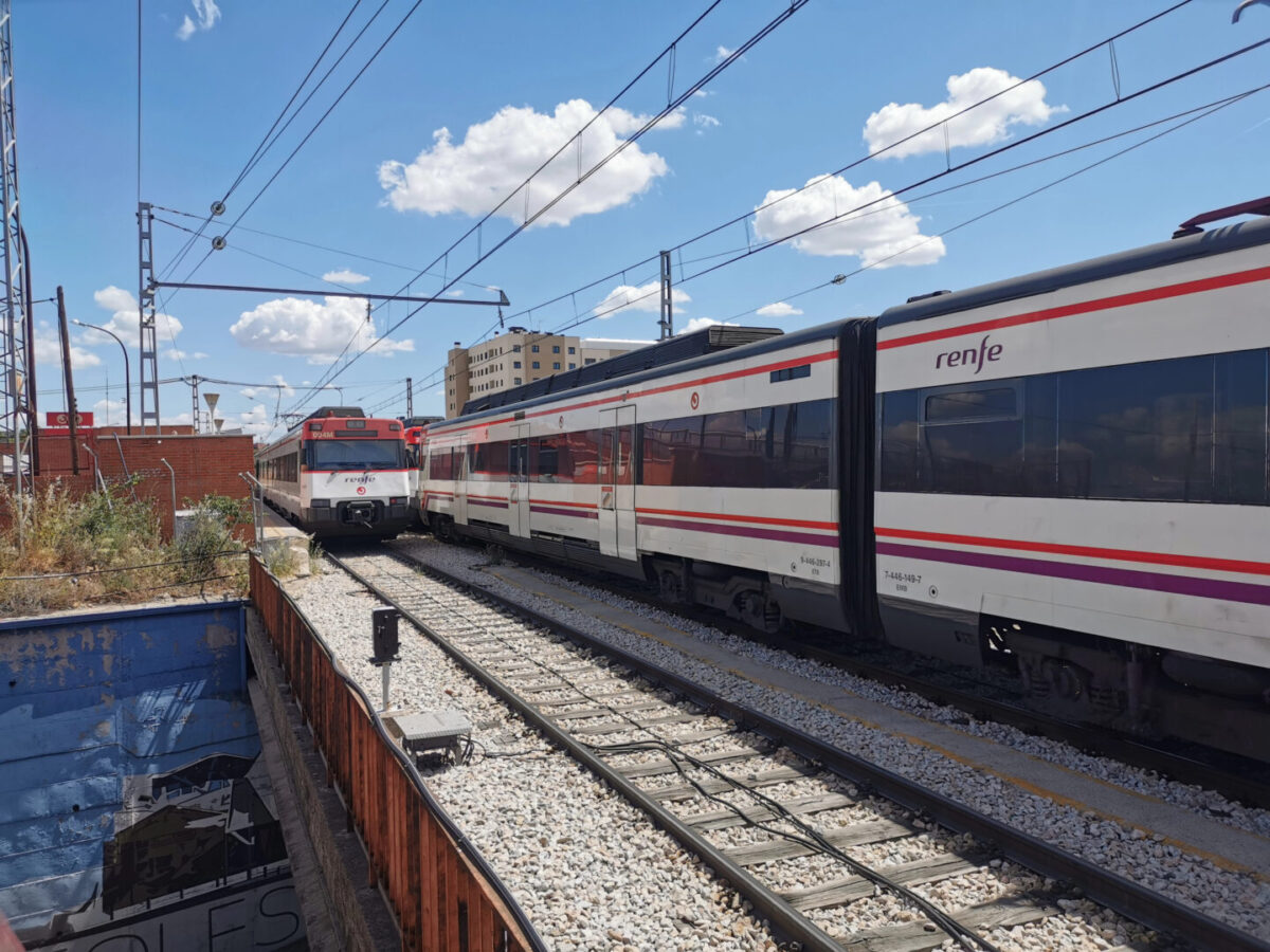 Шпанија во страв од возови: патниците се откажуваат од железницата по трагедиите