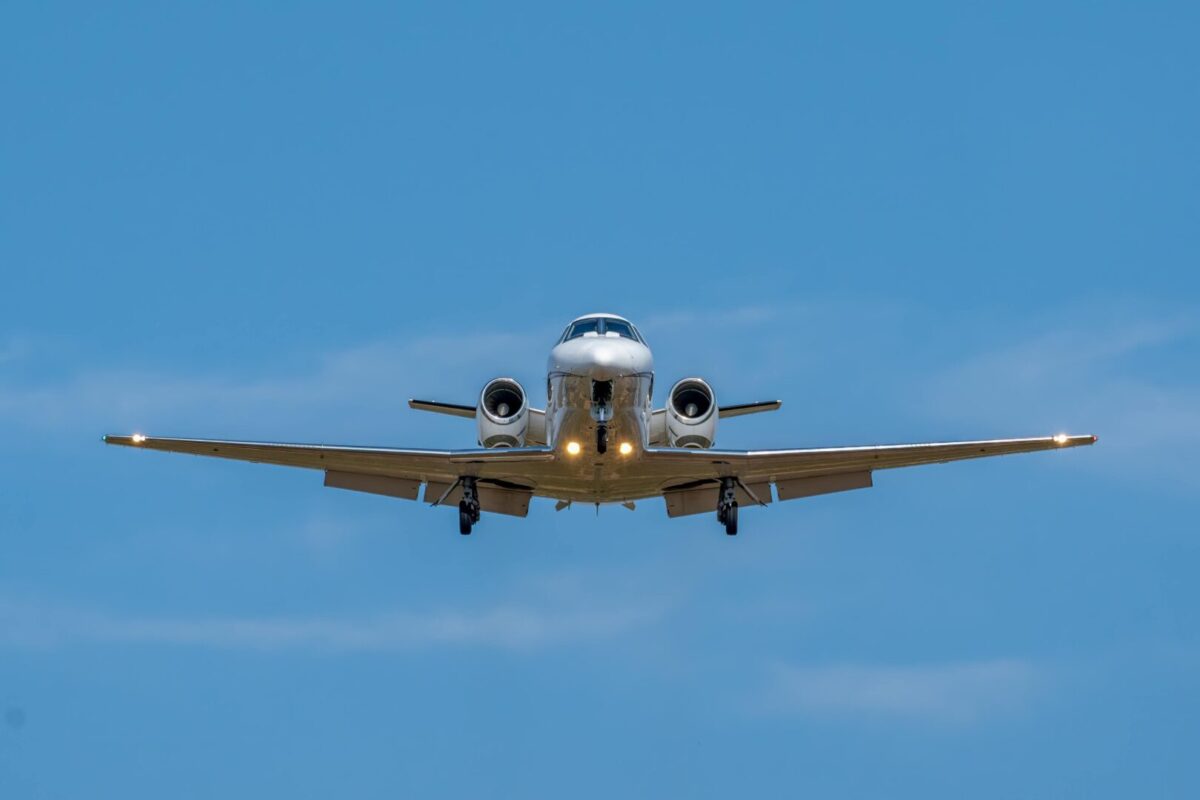 Авиокомпаниите предупредени да го избегнуваат воздушниот простор над Персискиот Залив