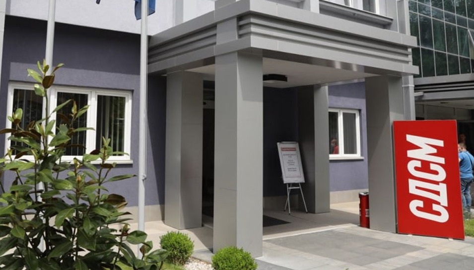 Бедните 7 проценти за платите со кои мафта Мицкоски се веќе изедени од покачените цени, велат од СДСМ