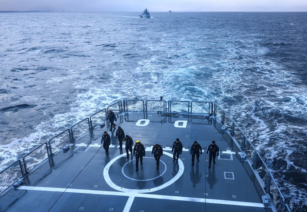 Велика Британија испраќа воен брод и хеликоптери на Кипар