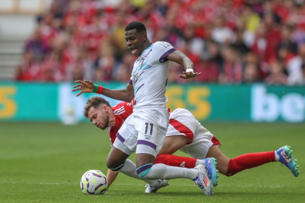 (Видео) Аматерски изведен пенал го однесе Вест Хем во четвртфиналето на ФА купот