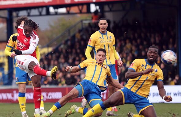 (Видео) Арсенал на „мускули“ до 1/4 финалето на ФА купот