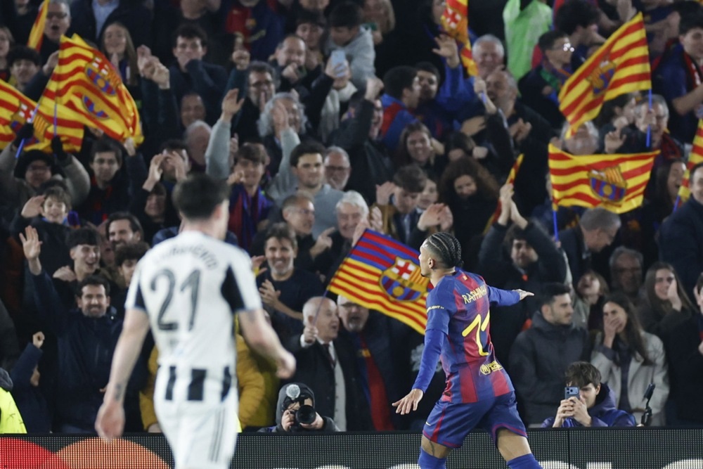 (Видео) Барселона за полувреме го декласира Њукасл