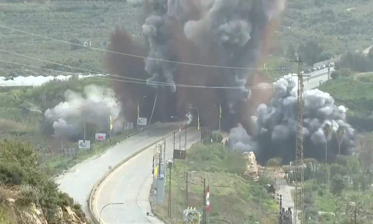 (Видео) Либанскиот претседател: Рушењето на мостовите од страна на Израел може да биде подготовка за копнена инвазија