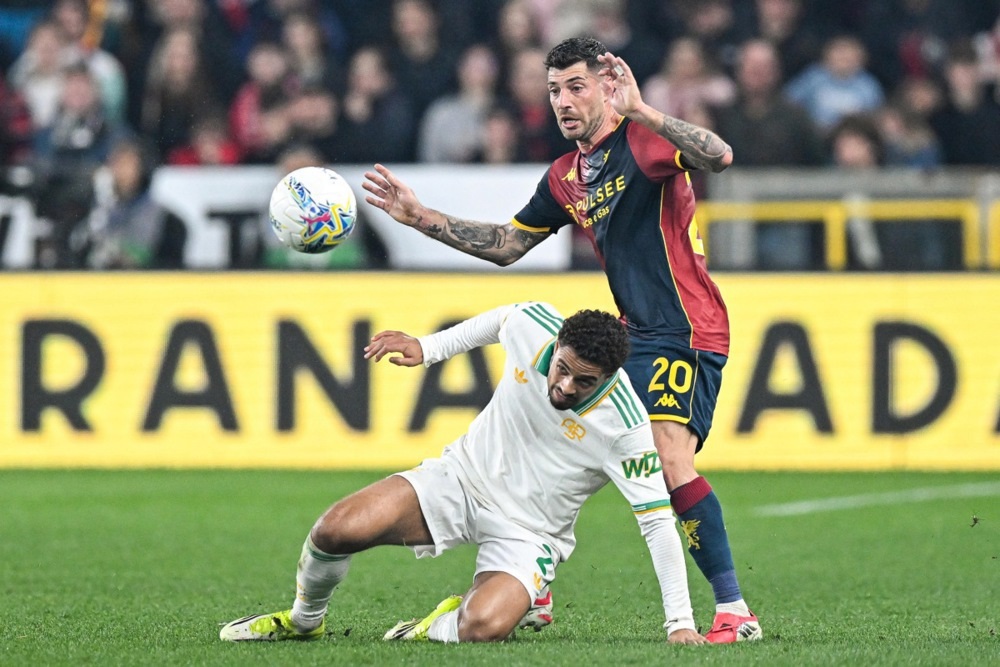 (Видео) Рома падна во Џенова