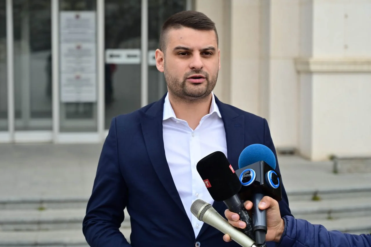 (Видео) Савески предложи обвинителка од тефтерчето на Сашо Мијалков од бомбите, СДСМ обвини за скандал