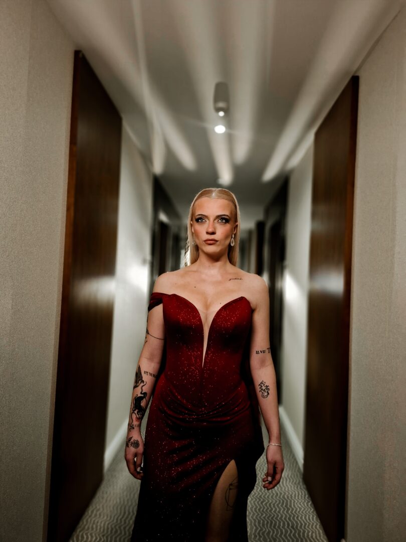 (Видео) Тамара Волческа не брои до 3 – ново, смело и најзрело издание на нашата пејачка