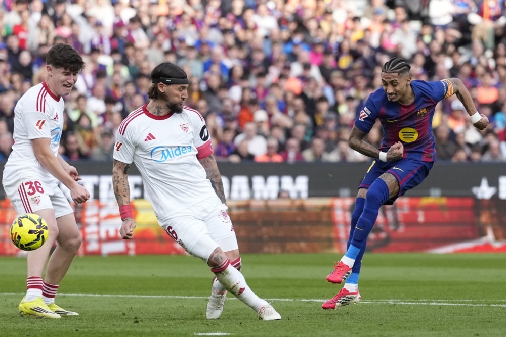 (Видео) „Петарда“ на Барселона и хет-трик на Рафиња