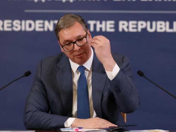 Вучиќ ја зајакнува војската и вели дека нема да дозволи Србија да биде покорена