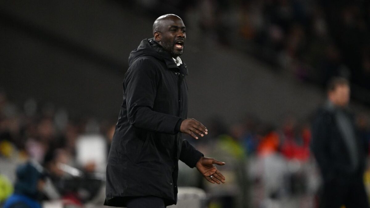 Гана го отпушти селекторот Ото Адо