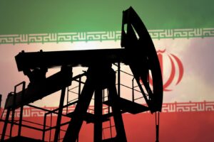 Иран: Цените на нафтата ќе продолжат да растат поради политиките на САД и Израел