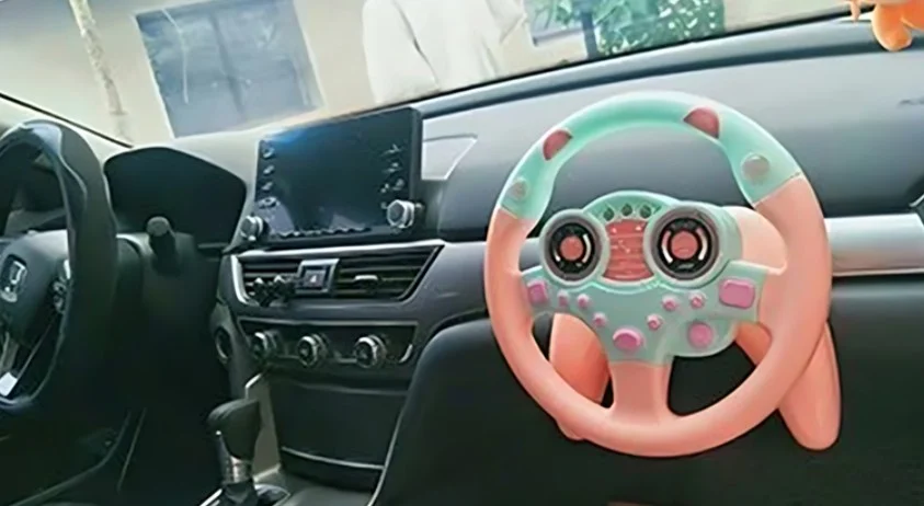 Иранците со фотографија се потсмеваат на изјавата на Трамп