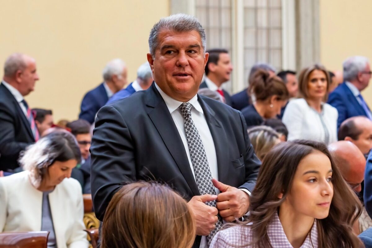 Лапорта го обвинува Реал Мадрид: 72 години ги контролираат судиите