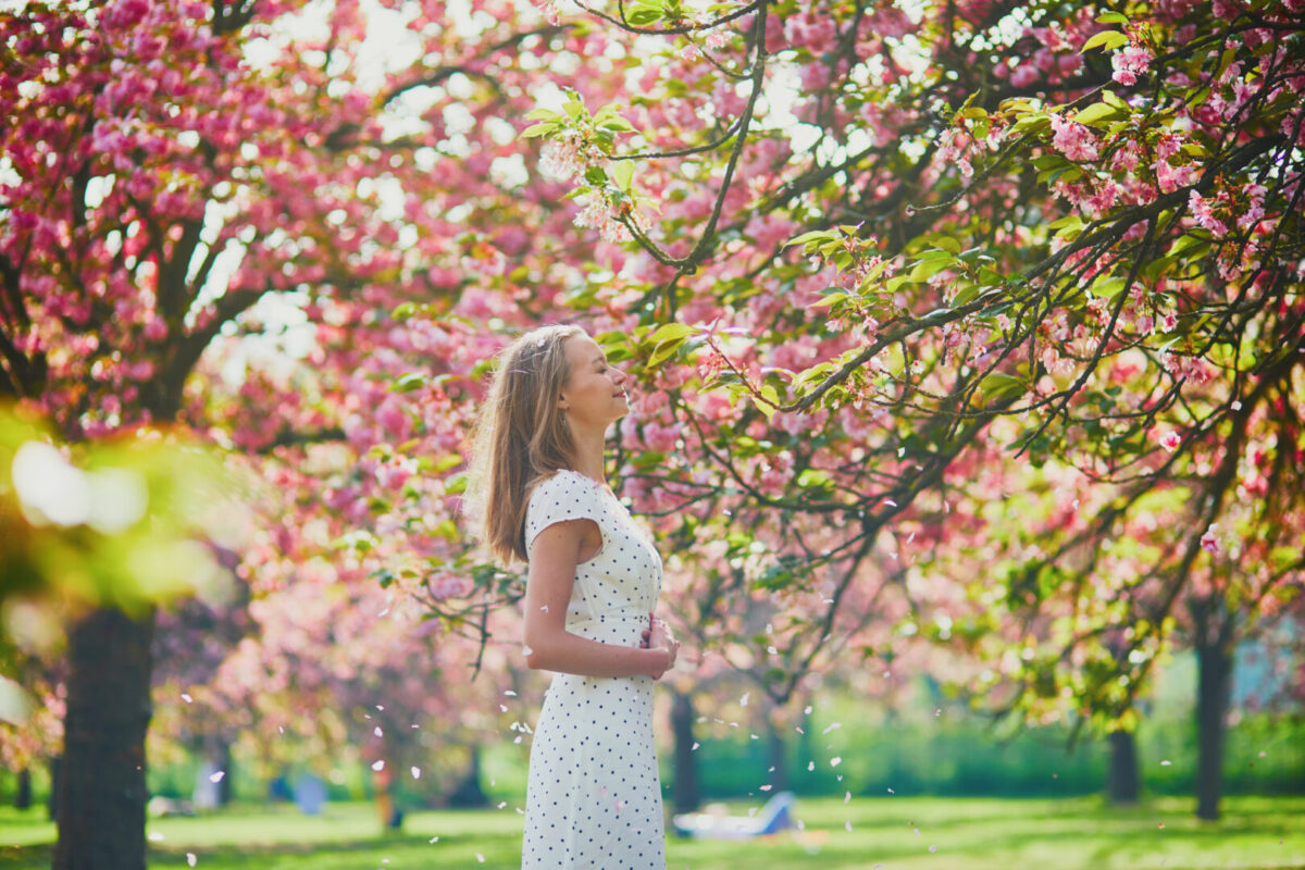 Месечен хороскоп за март 2026 година: Вагите ќе имаат приказни што ќе траат, Стрелците ќе имаат бизнис ролеркостер