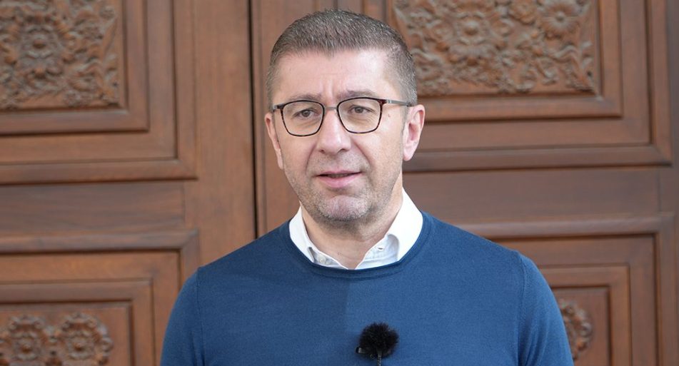Мицкоски: Британскиот амбасадор ги демантираше лагите на СДСМ за мигрантите, таков договор не постои и никогаш не постоел