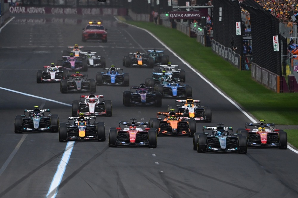 Расел победи во Мелбурн пред Антонели и Леклер