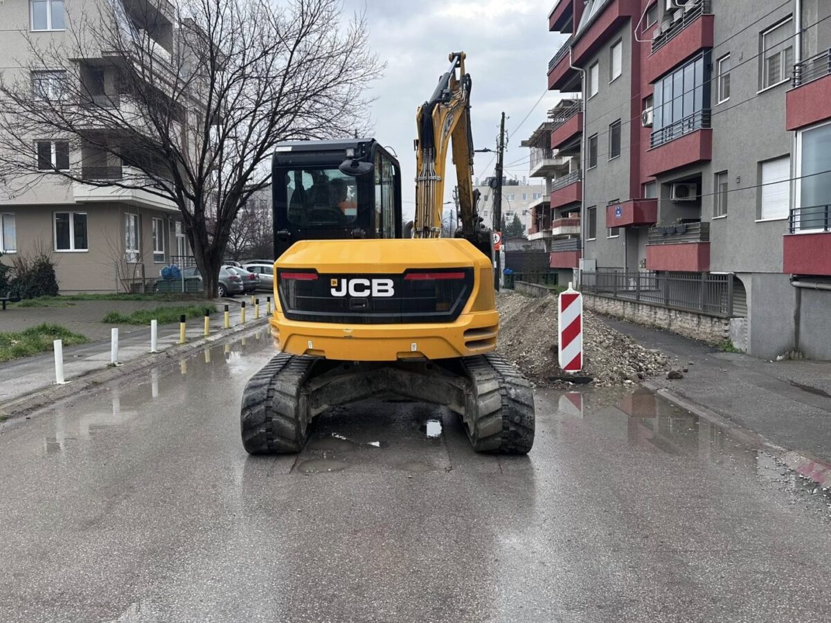 Се поставува атмосферска канализација на ул.„Воин Драшкоци“ во населбата Хром