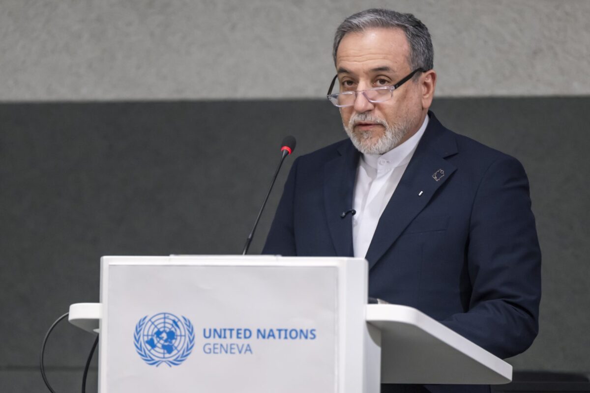 Техеран му порача на Трамп: Не се мешајте во изборот на новиот ирански лидер