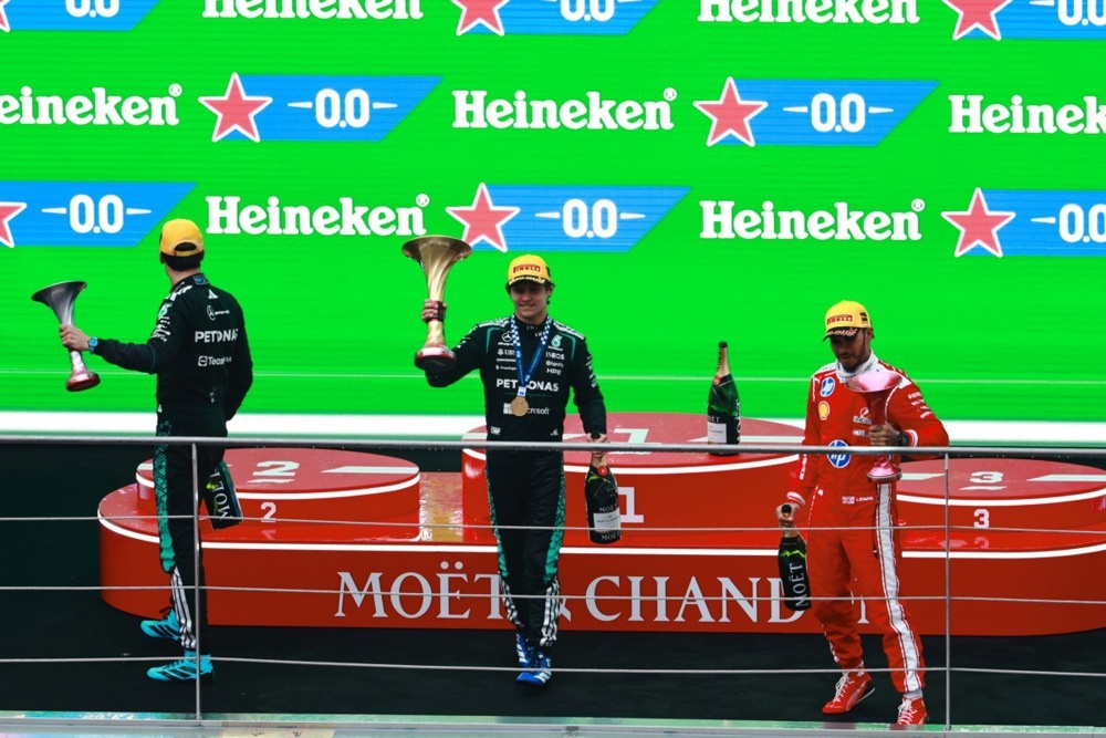 Ферстапен и Алонсо се огорчени, а Хамилтон ужива во новата Ф1 ера