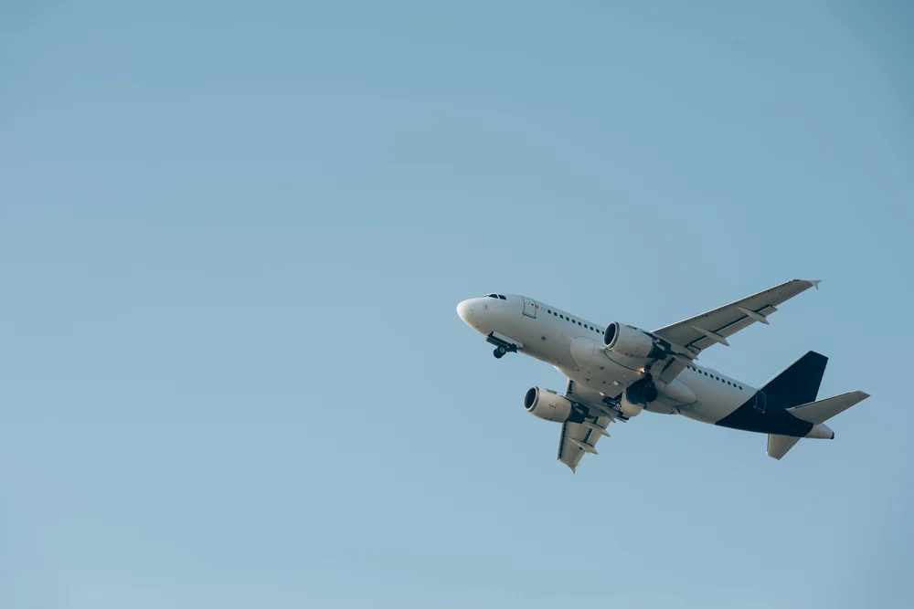 Авион се урна во Јужен Судан, загинаа сите патници и пилотот