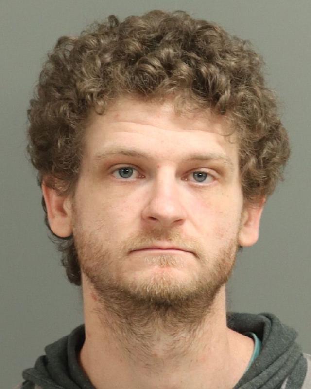 Актер од "The Hungar Games" уапсен за напад со оружје – се соочува со тешки обвиненија