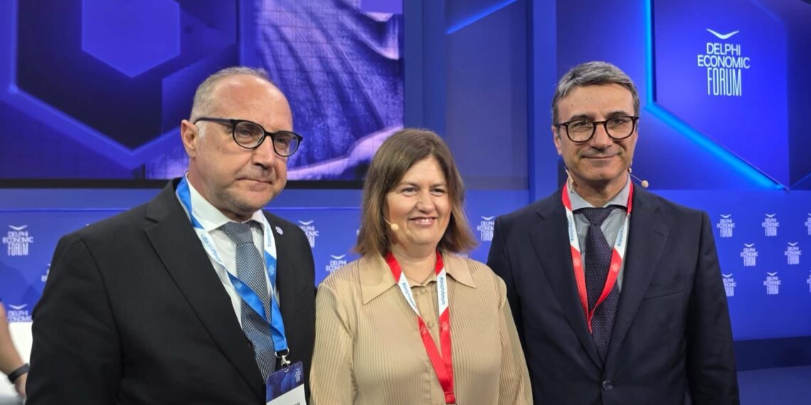 Божиновска во Делфи со интензивни средби: фокус на енергетска сигурност и партнерства