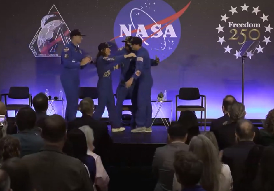 ВИДЕО: Екипажот на „Артемис 2“ во Хјустон дочекан со овации