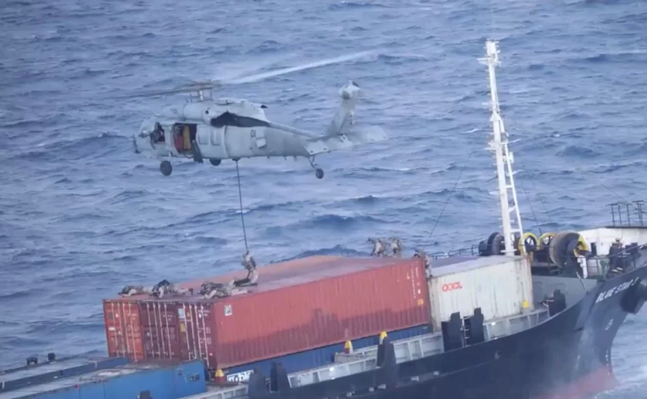 (Видео) Американска војска: Запленивме и ослободивме брод во Арапското Море