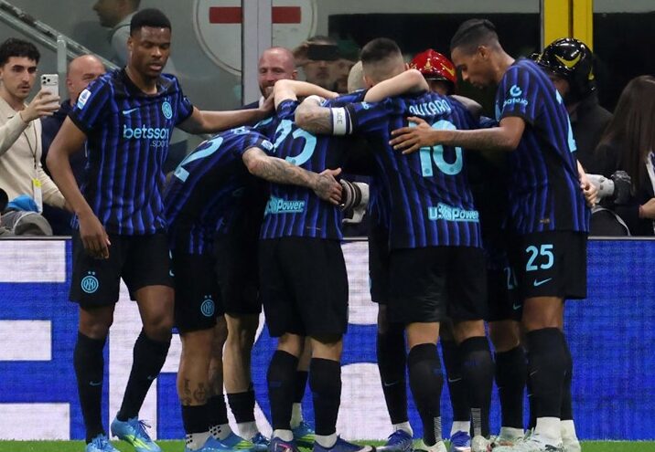 (Видео) Нестварен гол на Чалханоглу – Интер ја декласира Рома