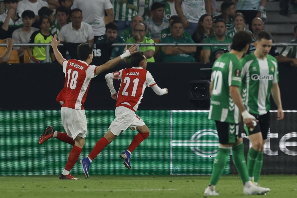 (Видео) Спектакуларен пресврт на Брага, Вила ја растури Болоња, во полуфиналето е и Нотингем Форест