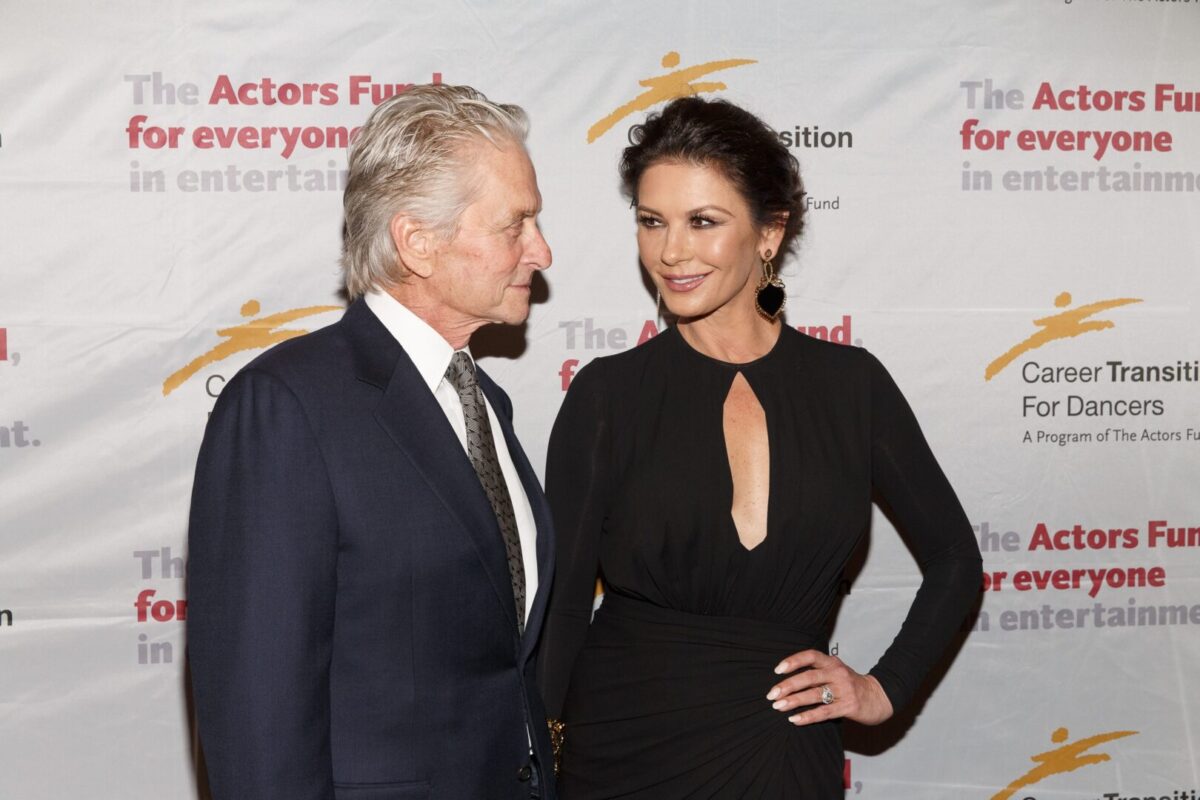 Во шестата деценија, таа сè уште го има светот под нозете: Познатата убавица строго се придржува до овој режим