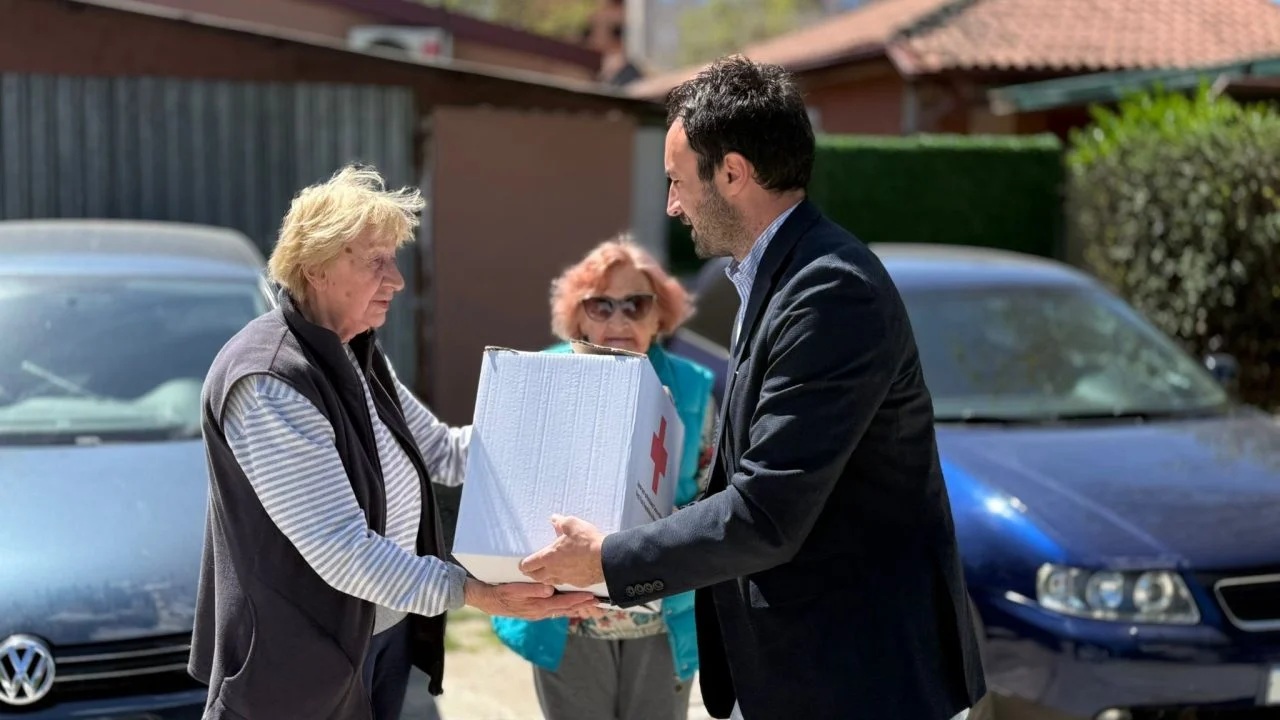 Герасимовски: Никој не е сам за Велигден – пакети со храна за семејства во социјален ризик