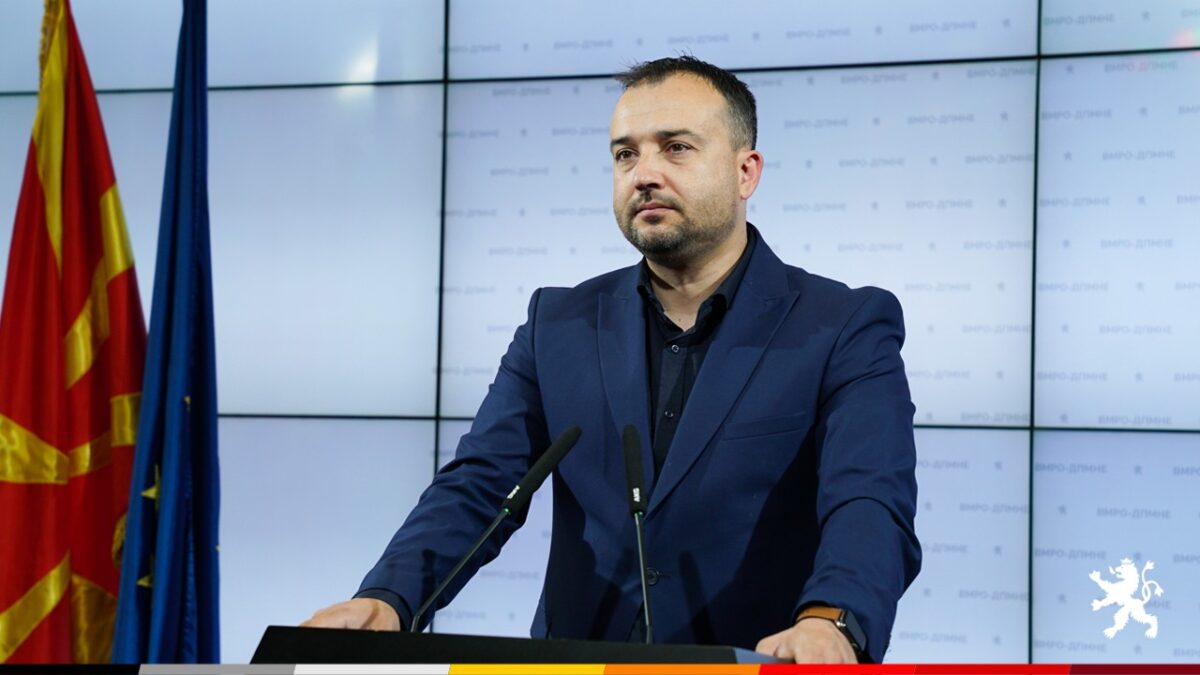 Лефков: Темата за државјанствата ја диктира Бугарија