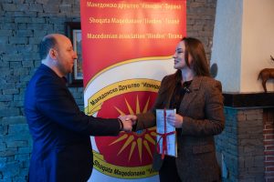 Марјана Дода од "Аргументум.ал“добитник на признанието „Илинден“ за новинарски придонес