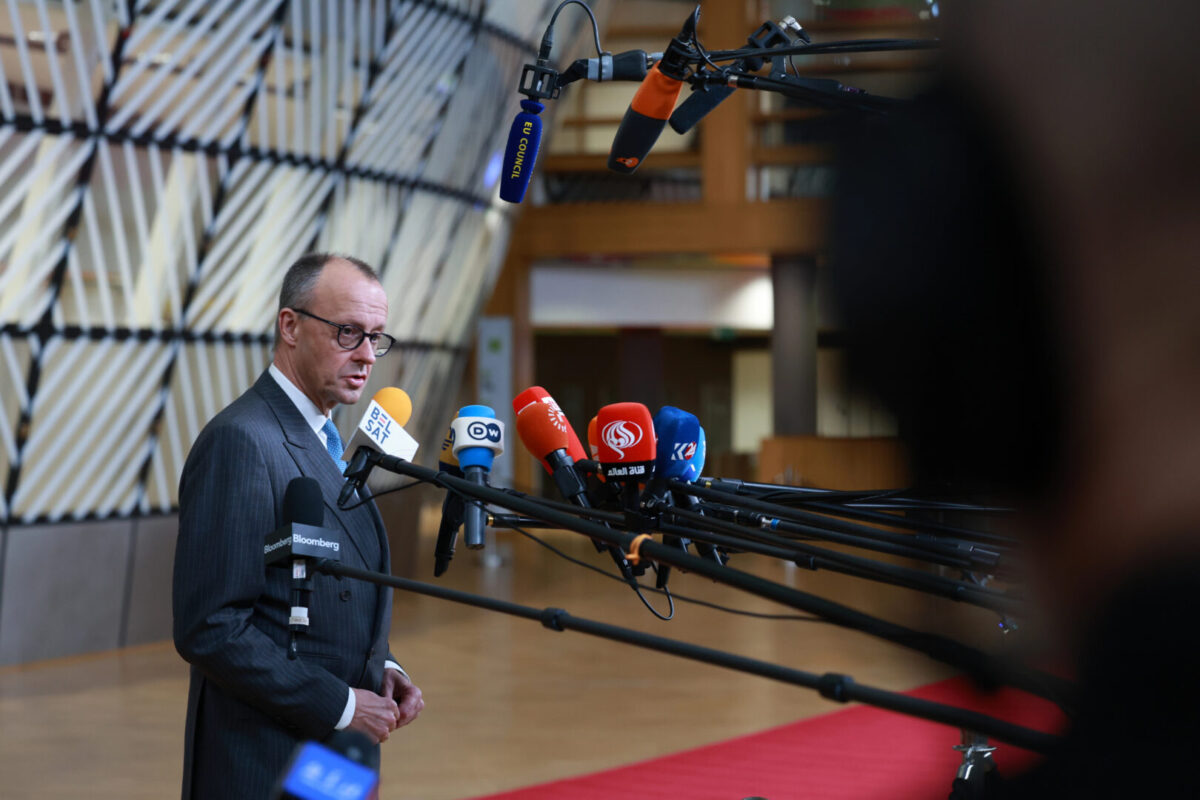 Мерц: Украина можеби ќе мора да отстапи територија за патот кон ЕУ