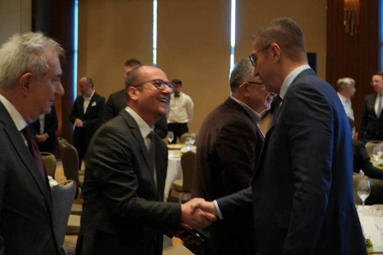 Мицкоски приреди ручек по повод Велигден: Се испрати силна порака за единство, солидарност и заедничка грижа за доброто на сите