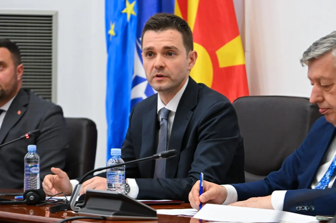 Муцунски: Надворешната политика не смее да биде предмет на дневнополитички пресметки, туку јасна државна линија