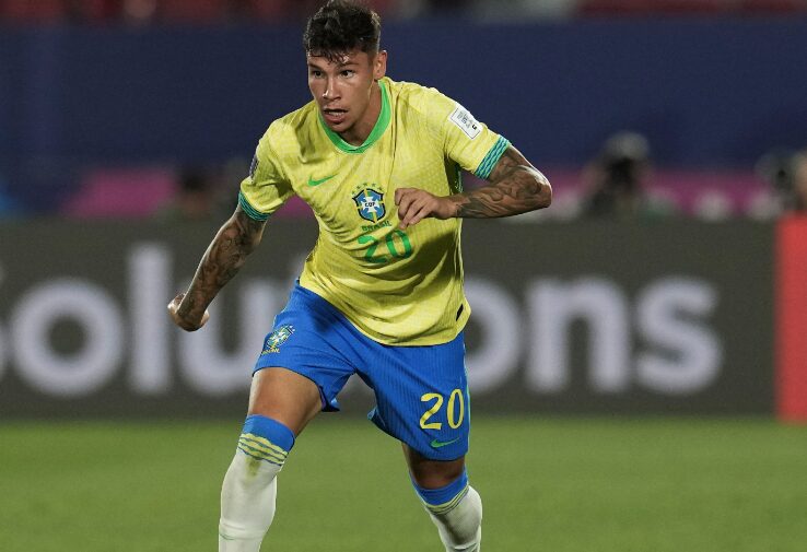 ПСЖ и Ливерпул ќе се борат за потписот на новото бразилско чудо