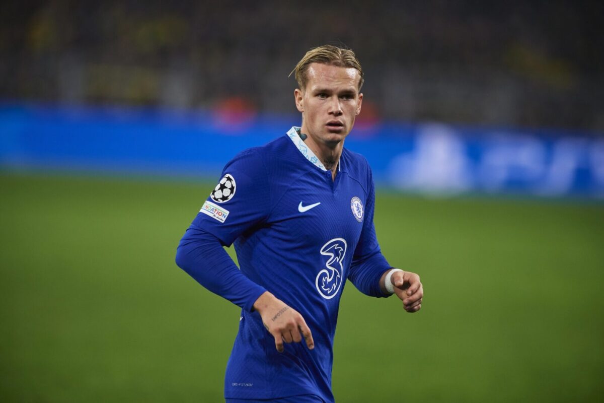 Премиер лигата му ја потврди суспензијата на Мудрик