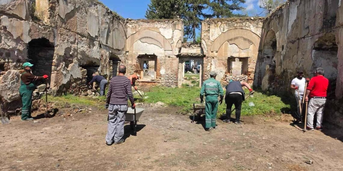 Прилепската џамија исчистена и уредена: апел за зачувување на културното богатство