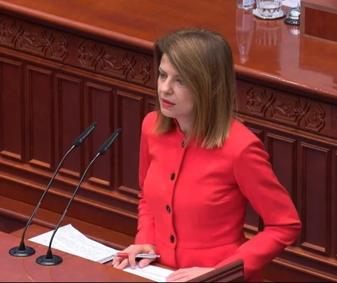 СДСМ поднесе предлог-закон за намалување на ДДВ-то за горивата од 18 на 5%