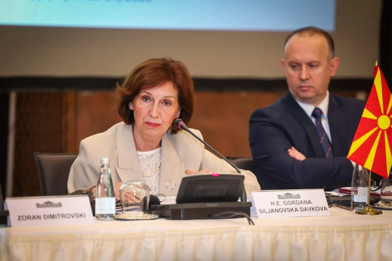 Сиљановска-Давкова: Парламентарниот дијалог има незаменлива улога за мирот