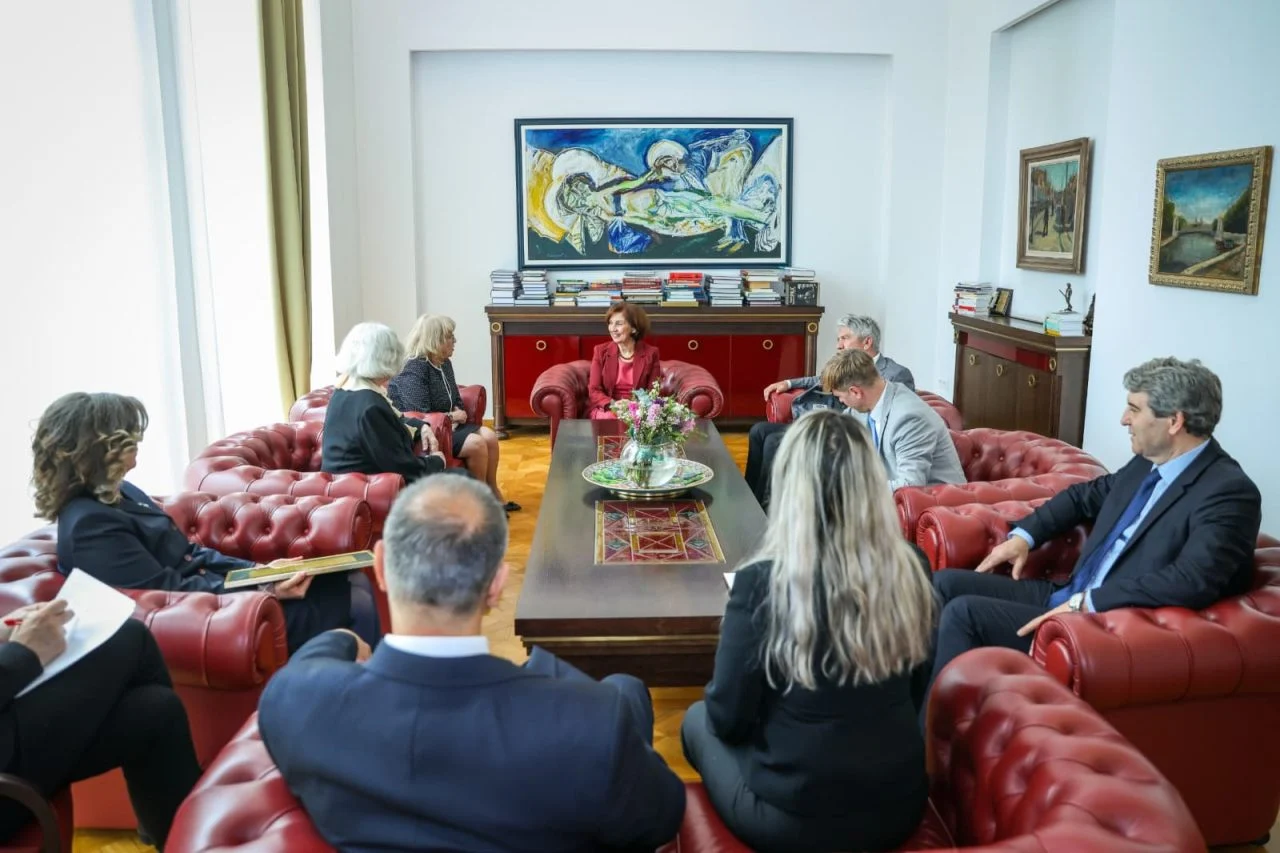 Сиљановска-Давкова постхумно го одликува Анастас Коцарев со Орден „Илинден – 1903 година“